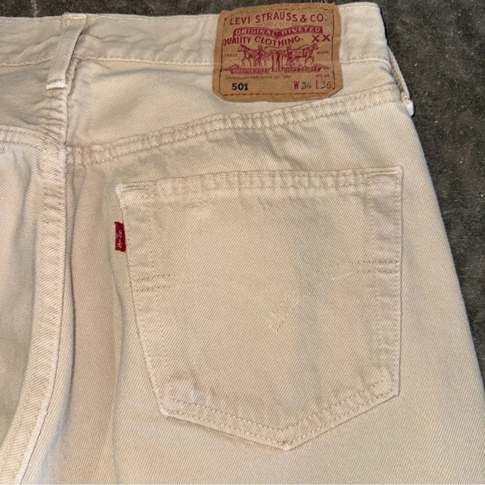 Levi’s 501 Button Fly Jeans Khaki Tan Straight Leg 34x36 Classic Fit - Picture 7 of 8
